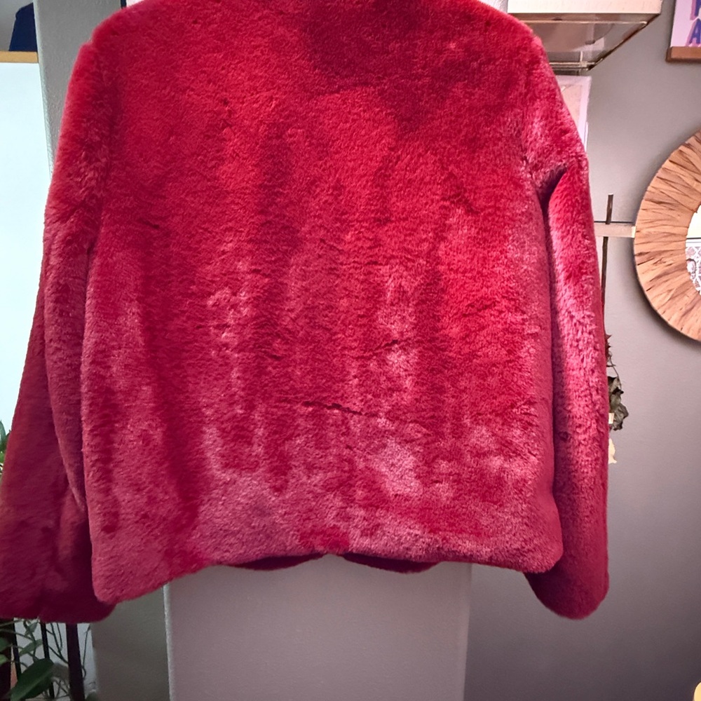 Red faux fur zip up jacket bomber style - Picture 4 of 4
